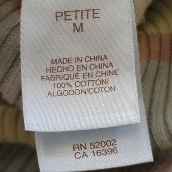 JH Collectibles Women's Turtleneck Striped Sweater. Size MP - Picture 3 of 6